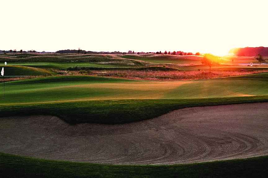 <div class='slogan-line1'>Golf Valley – Munichen</div><div class='slogan-line2'>Top class golf</div>